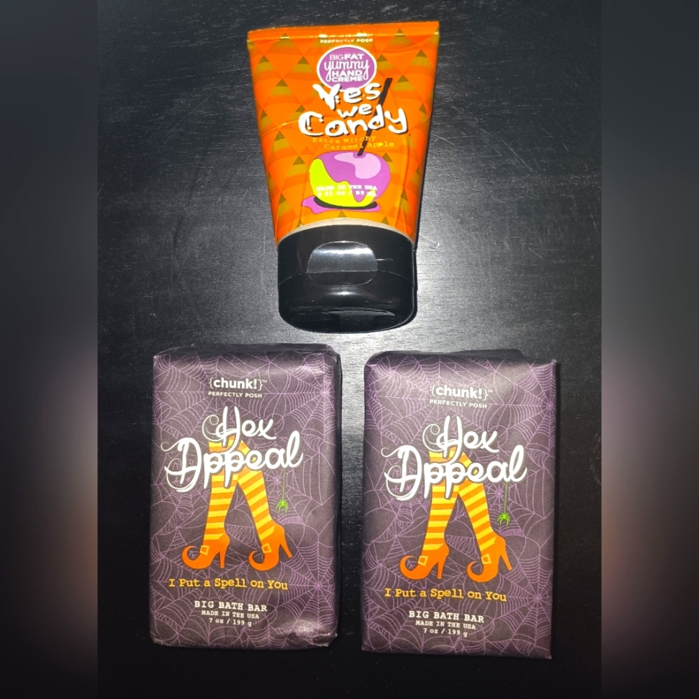 Perfectly Posh Halloween Chunks and Hand Creme Bundle